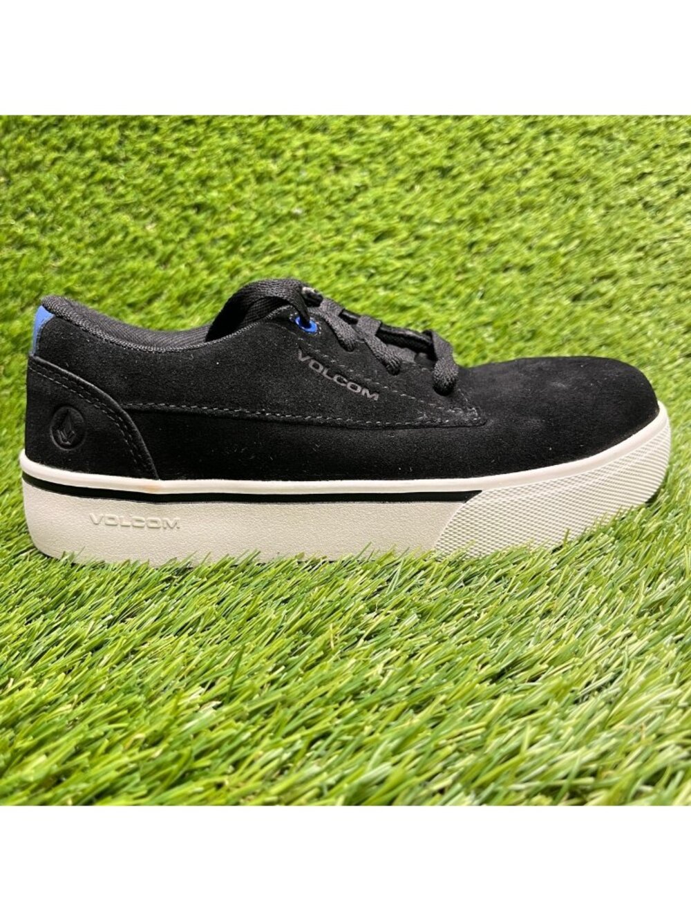 Volcom True Womens Size 5 Black White Blue Suede Composite Toe Safety Work Shoes